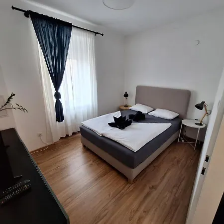 Flataid Elisabethinergasse Naehe Bahnhof 公寓 *